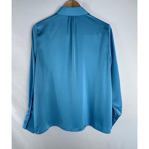 Halogen Solid Button-Up Shirt Women's Medium Blue Long Sleeve Business Career - Picture 2 of 8